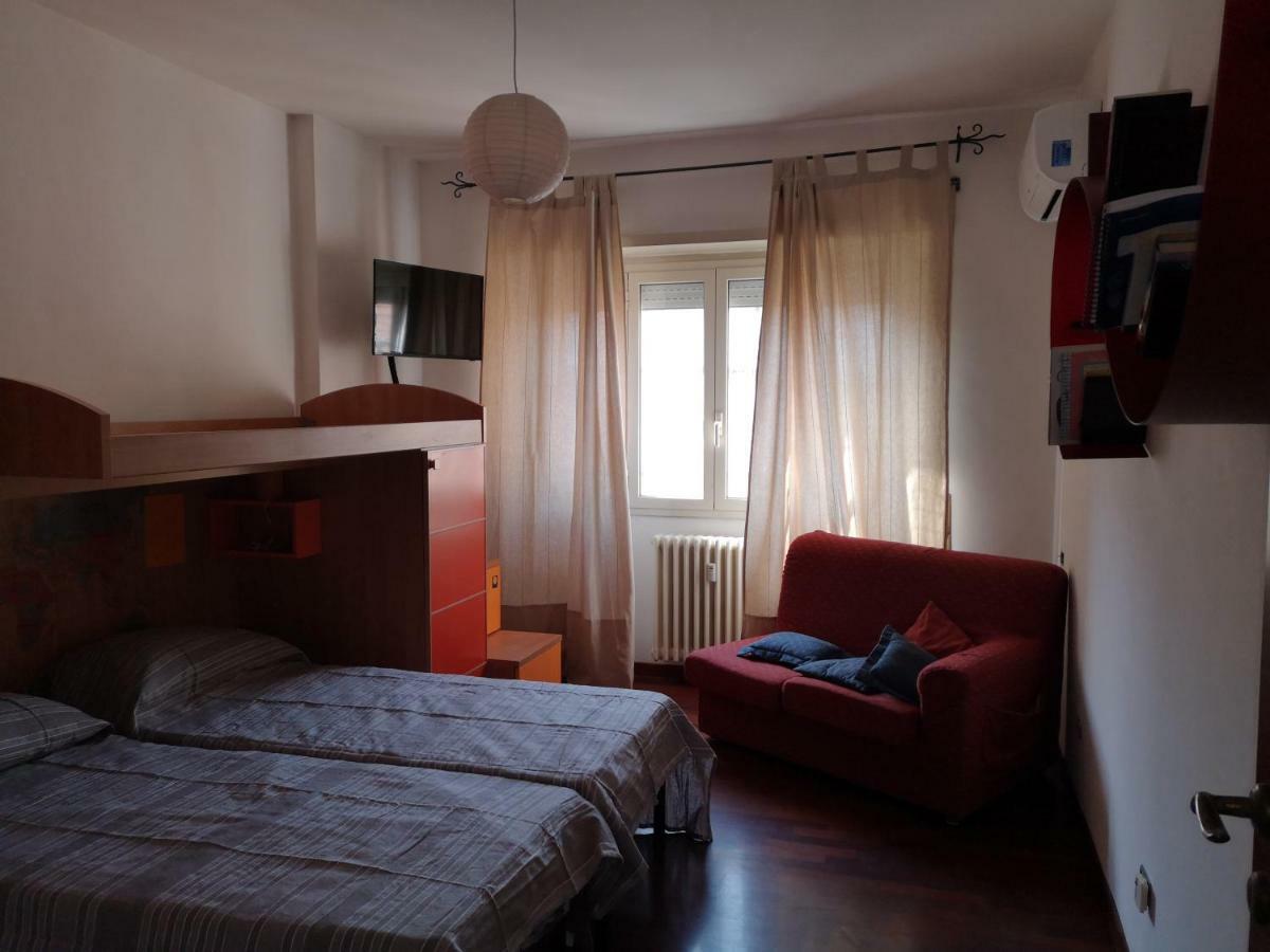 Checchi House * Rom